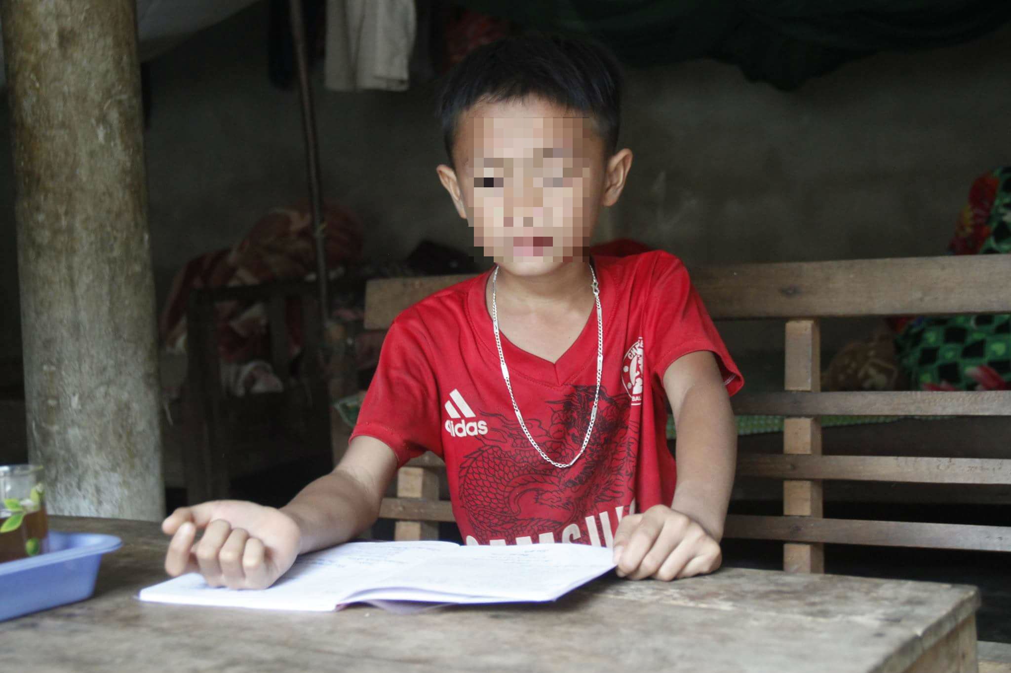 Kỷ luật thầy giáo đánh học sinh ảnh 1 Ky luat thay giao danh hoc sinh anh 1