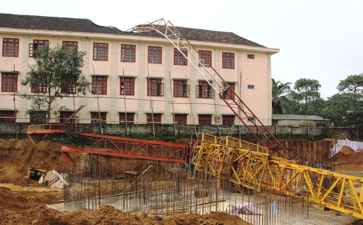 Huy quy hoach du an de xay ra vu sap can cau de nam sinh hinh anh