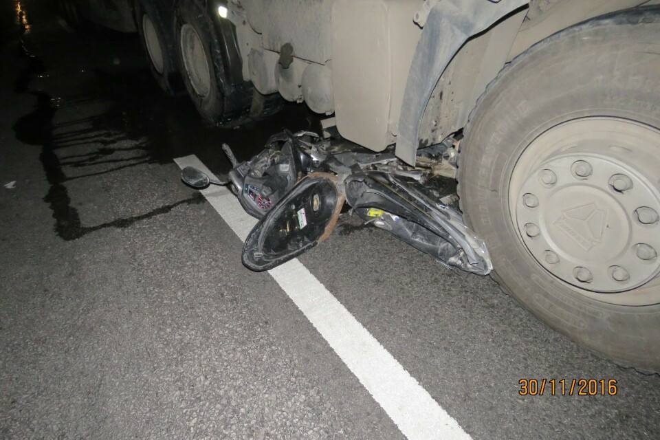 xe may kep ba dam container anh 1