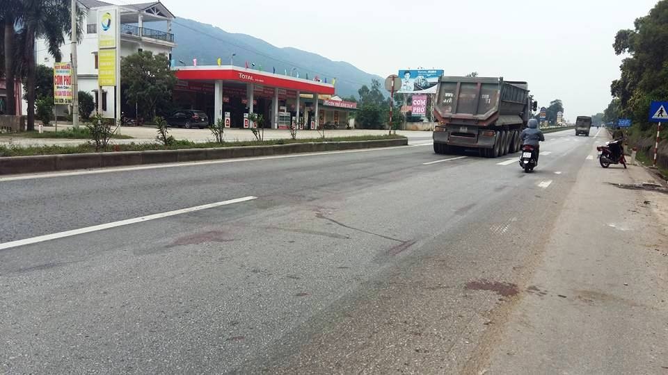 xe may kep ba dam container anh 2