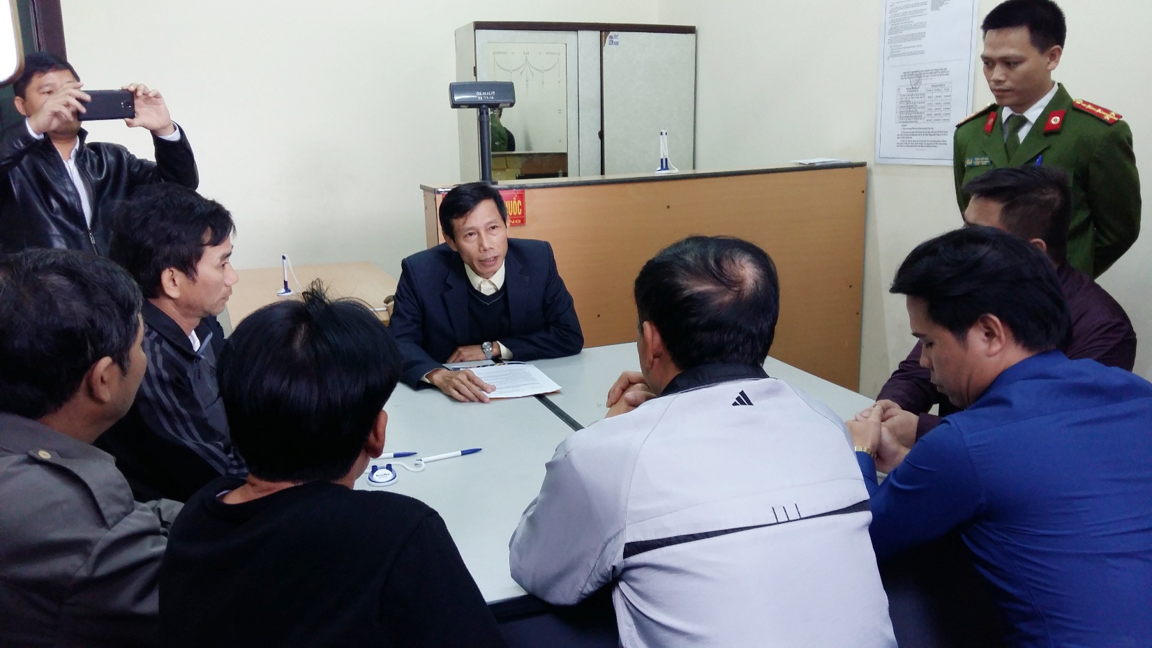 phản đối thu phí cao ở cầu Bến Thủy 1 ảnh 3 phan doi thu phi cao o cau Ben Thuy 1 anh 3