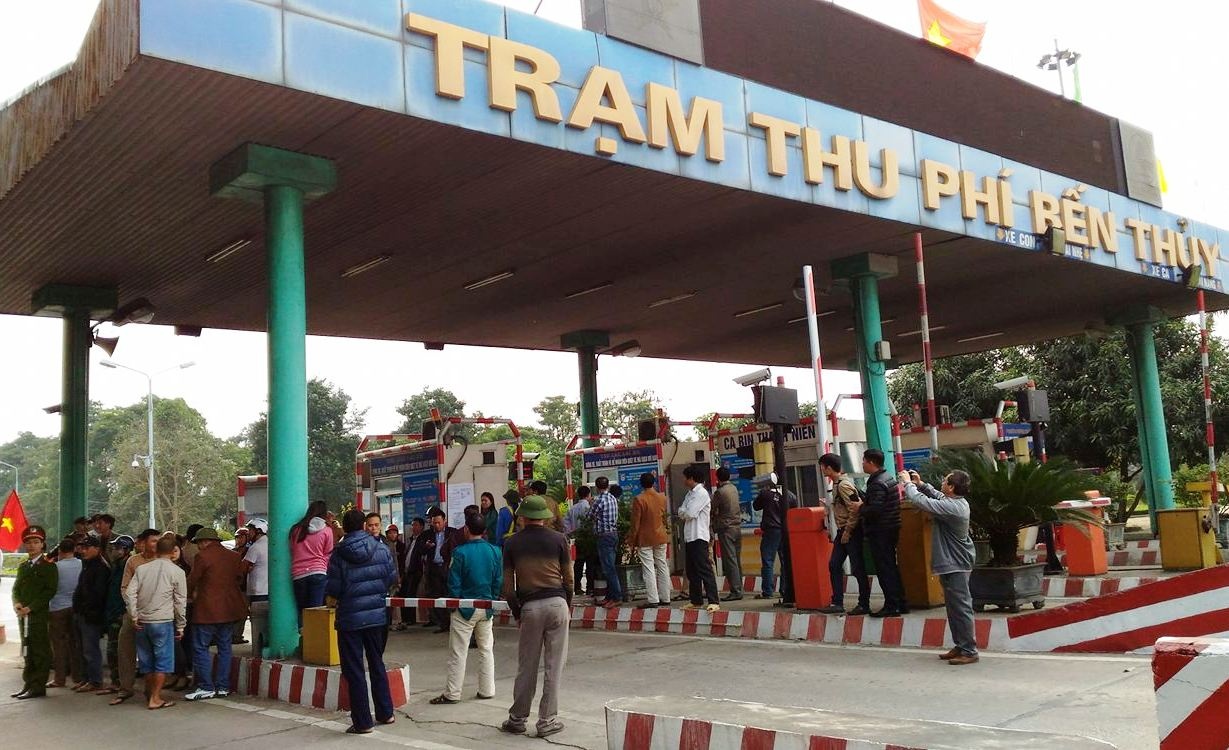 Cienco 4 hua ho tro, dan van phan doi thu phi cau Ben Thuy 1 hinh anh