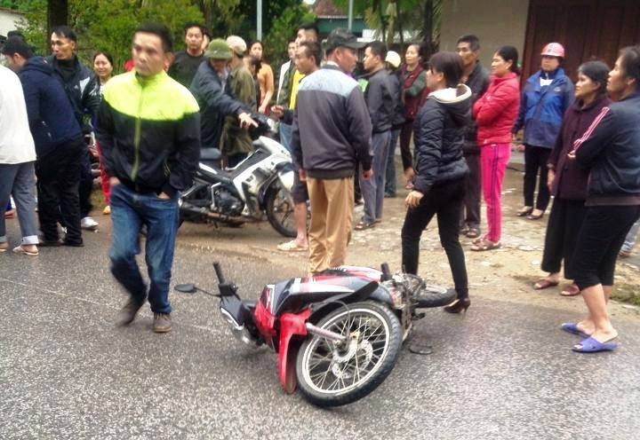 Xe buýt đâm bí thư xã tư vong ảnh 1 Xe buyt dam bi thu xa tu vong anh 1