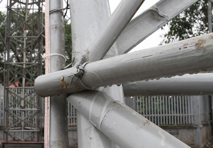 mo hinh thap Eiffel don giang sinh anh 5