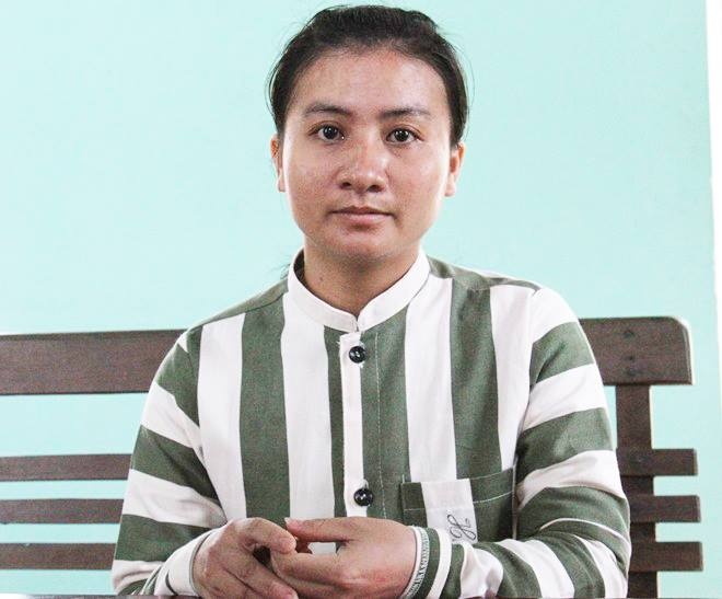 Nu pham nhan dan vat ve phut niu keo tinh cu hinh anh