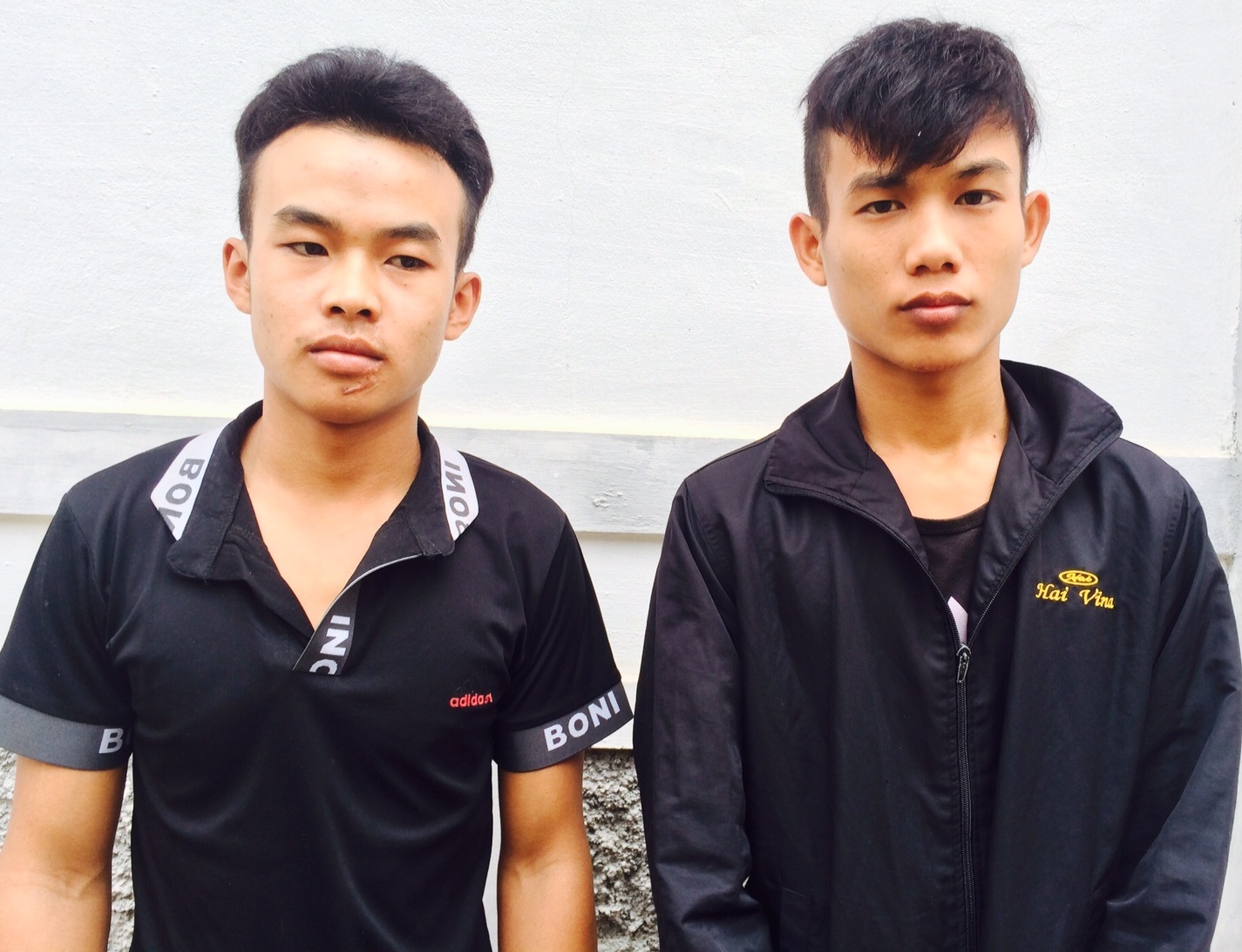 Tam giam 2 thanh nien ham hai thieu nu di xe dap dien hinh anh