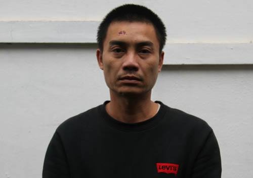 Dung sung ban chet nguoi khi giai quyet mau thuan cho chau hinh anh