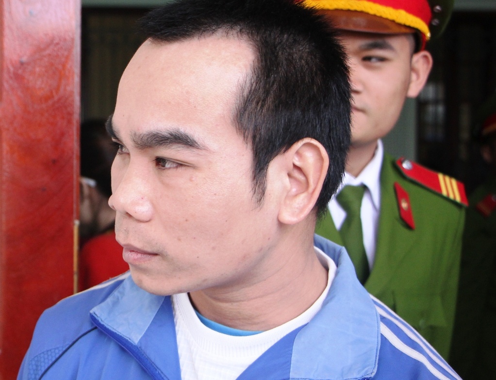 Mao danh can bo Cuc canh sat hinh su de lua gan mot ty hinh anh