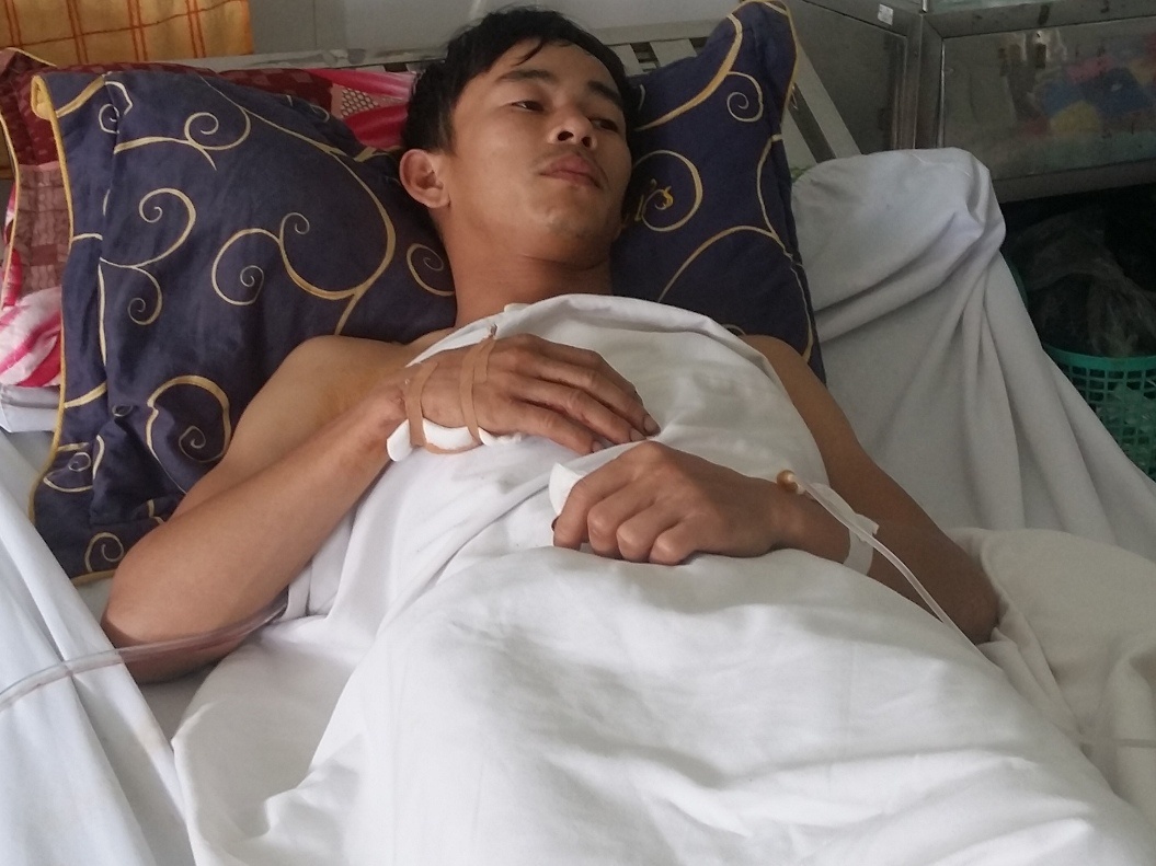 Mau thuan luc uong ruou, dam xuyen nguc ban nhau hinh anh