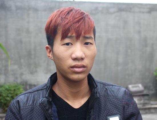 Chay xe lang lach bi nhac nho, 9X rut dao dam nguoi gop y hinh anh