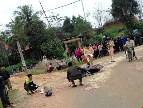 xe bán tải tông trực diện 3 nữ sinh ảnh 1 xe ban tai tong truc dien 3 nu sinh anh 1