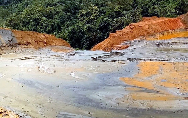 Vo be chua bun thai quang thiec o Nghe An khien ca chet hang loat hinh anh