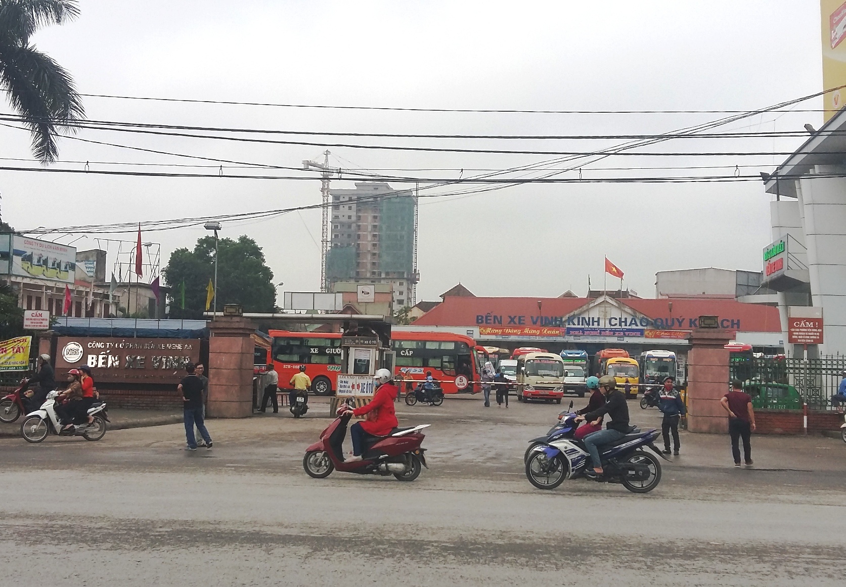 Dọa chém nhân viên bến xe  ảnh 1 Doa chem nhan vien ben xe anh 1