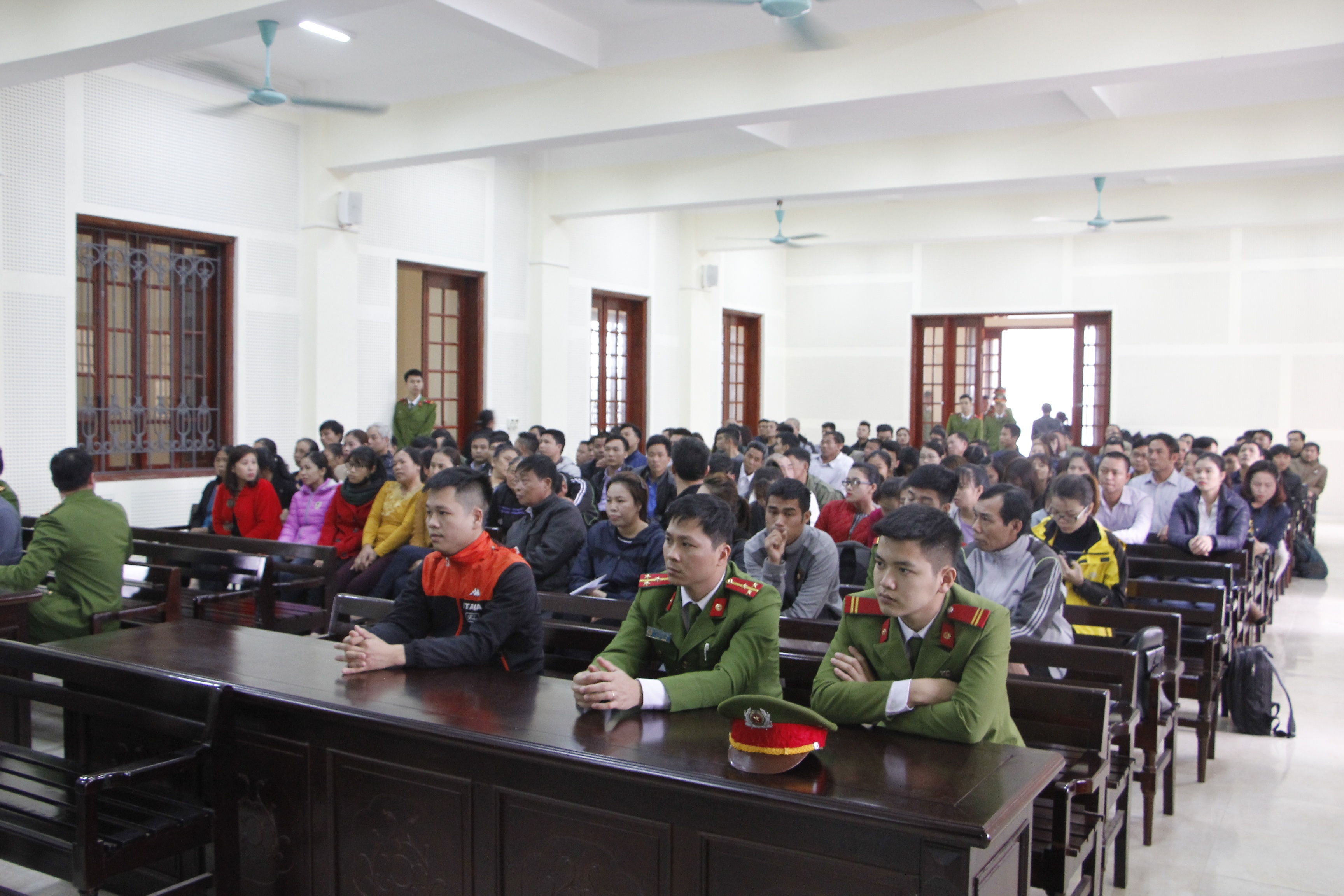 No sung o quan ca phe anh 2