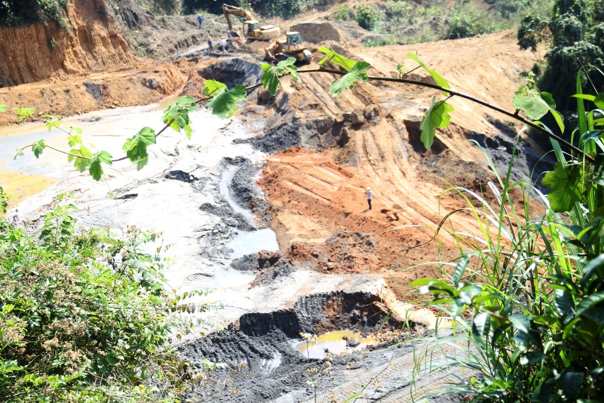 11 cong ty khai khoang bi phat hon 1 ty dong hinh anh