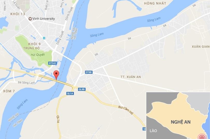 dung tien le mua ve qua cau Ben Thuy anh 3