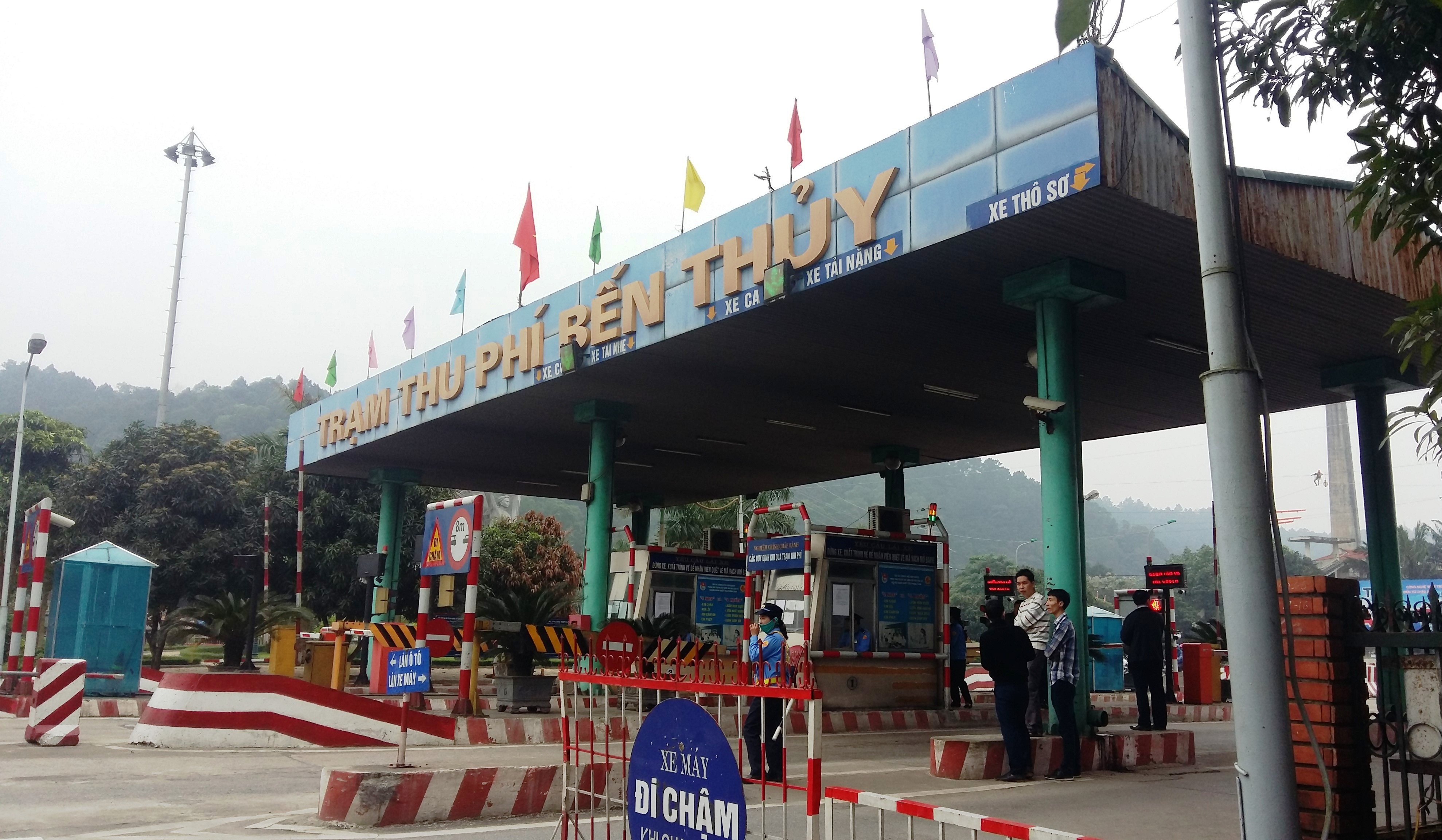 Giam 50% gia ve cho nguoi dan hai dau cau Ben Thuy hinh anh