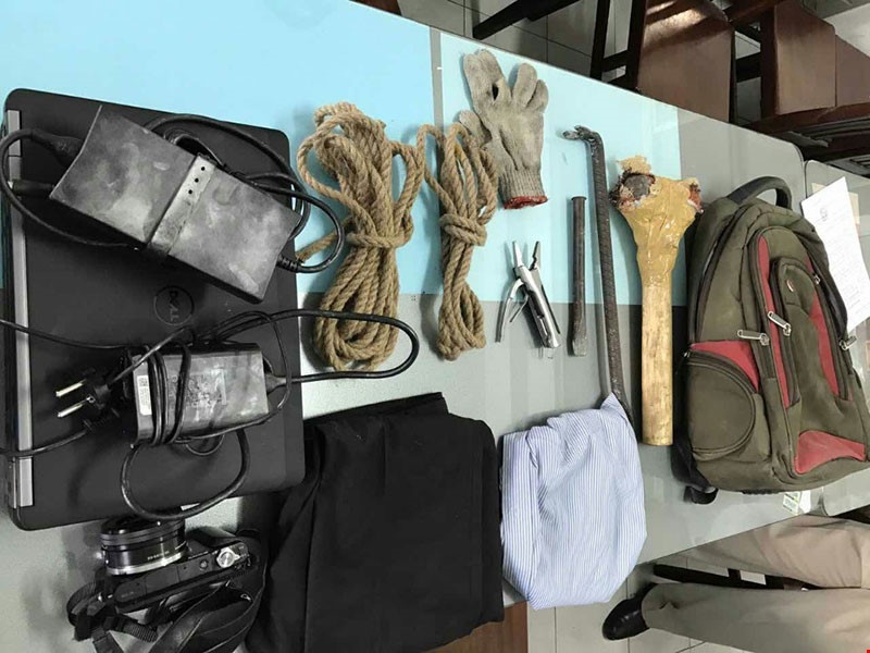 Đục trộm két sắt ảnh 2 Duc trom ket sat anh 2