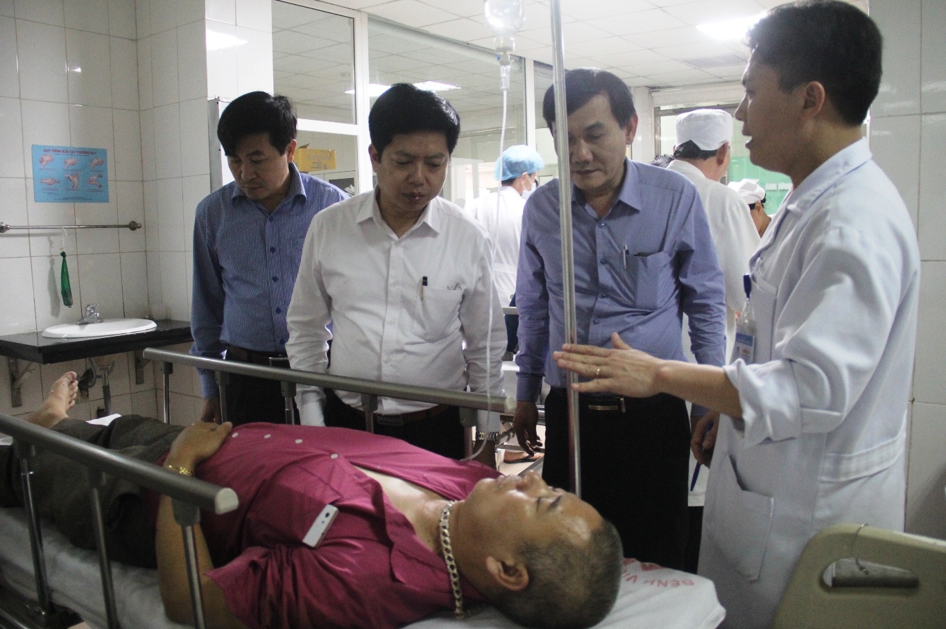 tai nan xe khach giuong nam anh 3