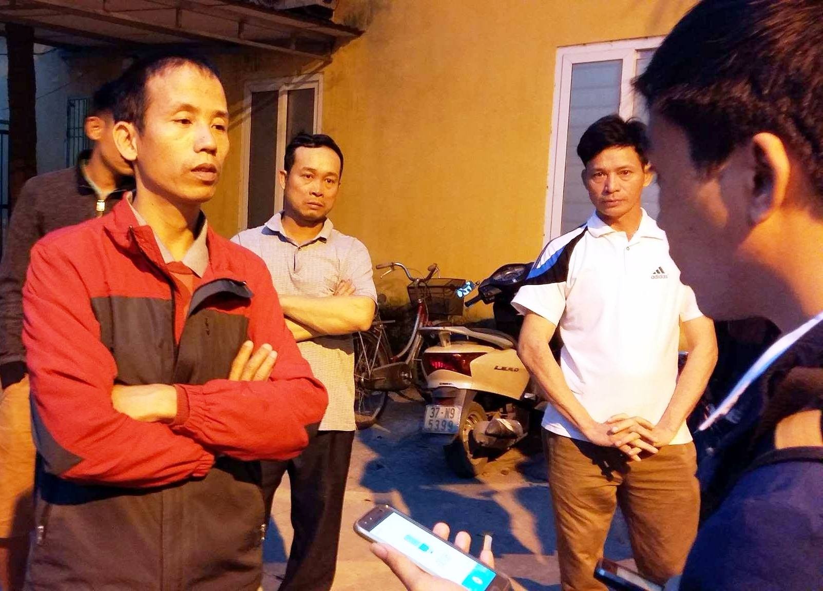 Be trai 4 tuoi tu vong, gia dinh 'vay' benh vien hinh anh