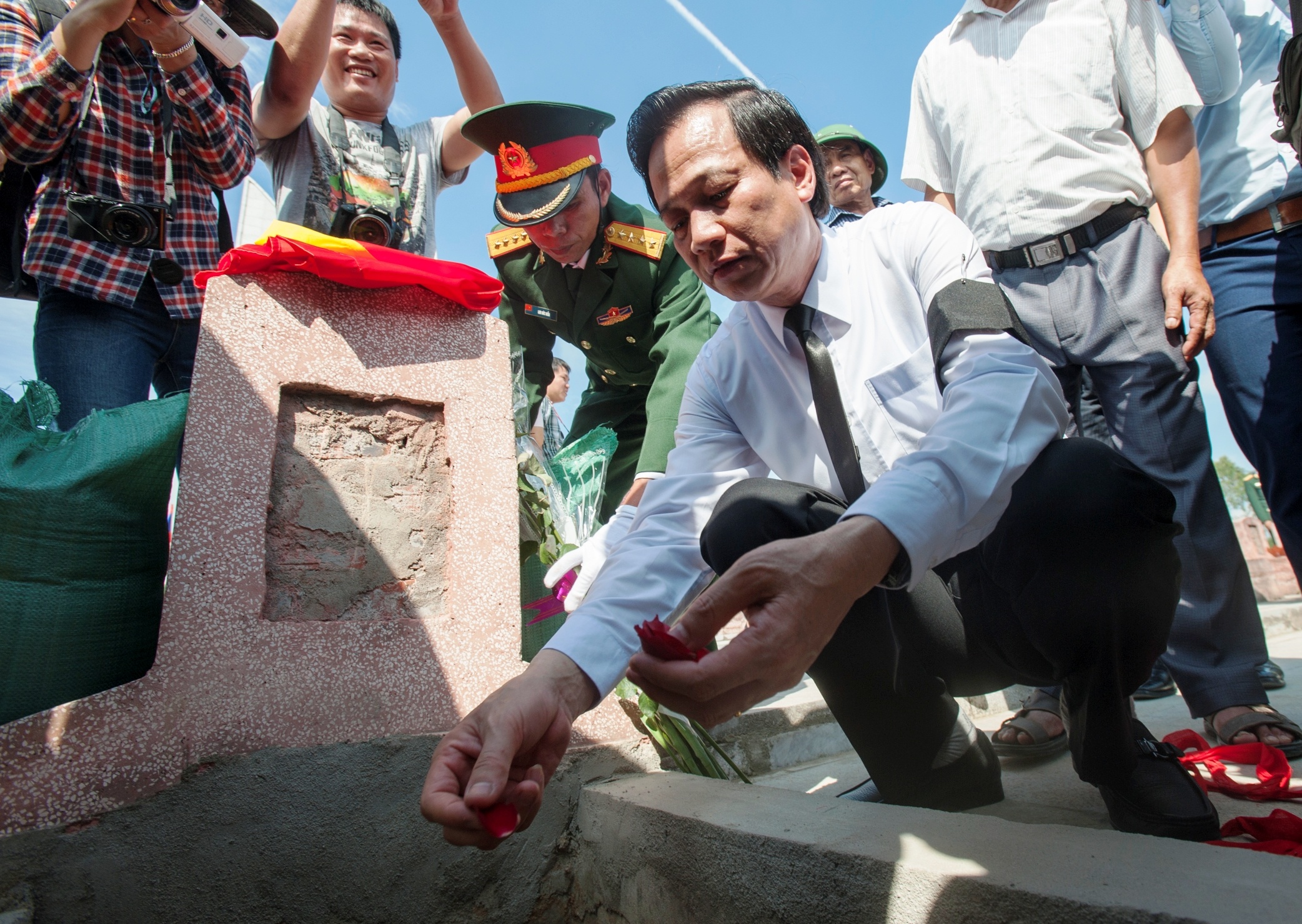 an táng 107 hài cốt liệt sĩ ảnh 10 an tang 107 hai cot liet si anh 10