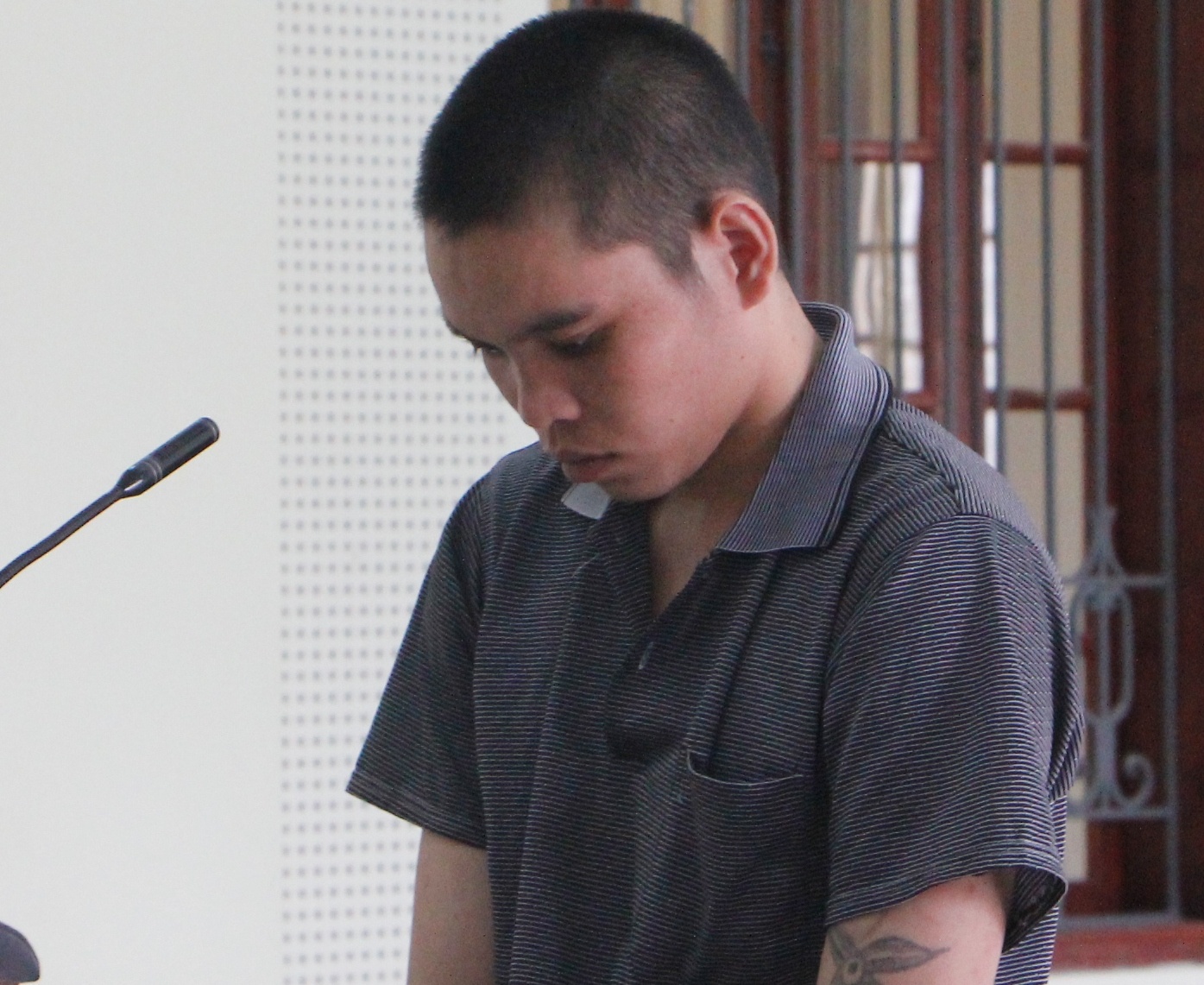 Ten trom 9X chem thuong 2 phu nu linh 16 nam tu hinh anh