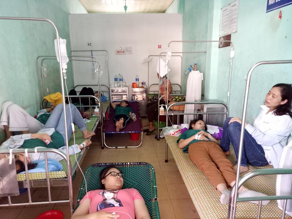 Dinh chi bep an lam hon 50 cong nhan ngo doc hinh anh