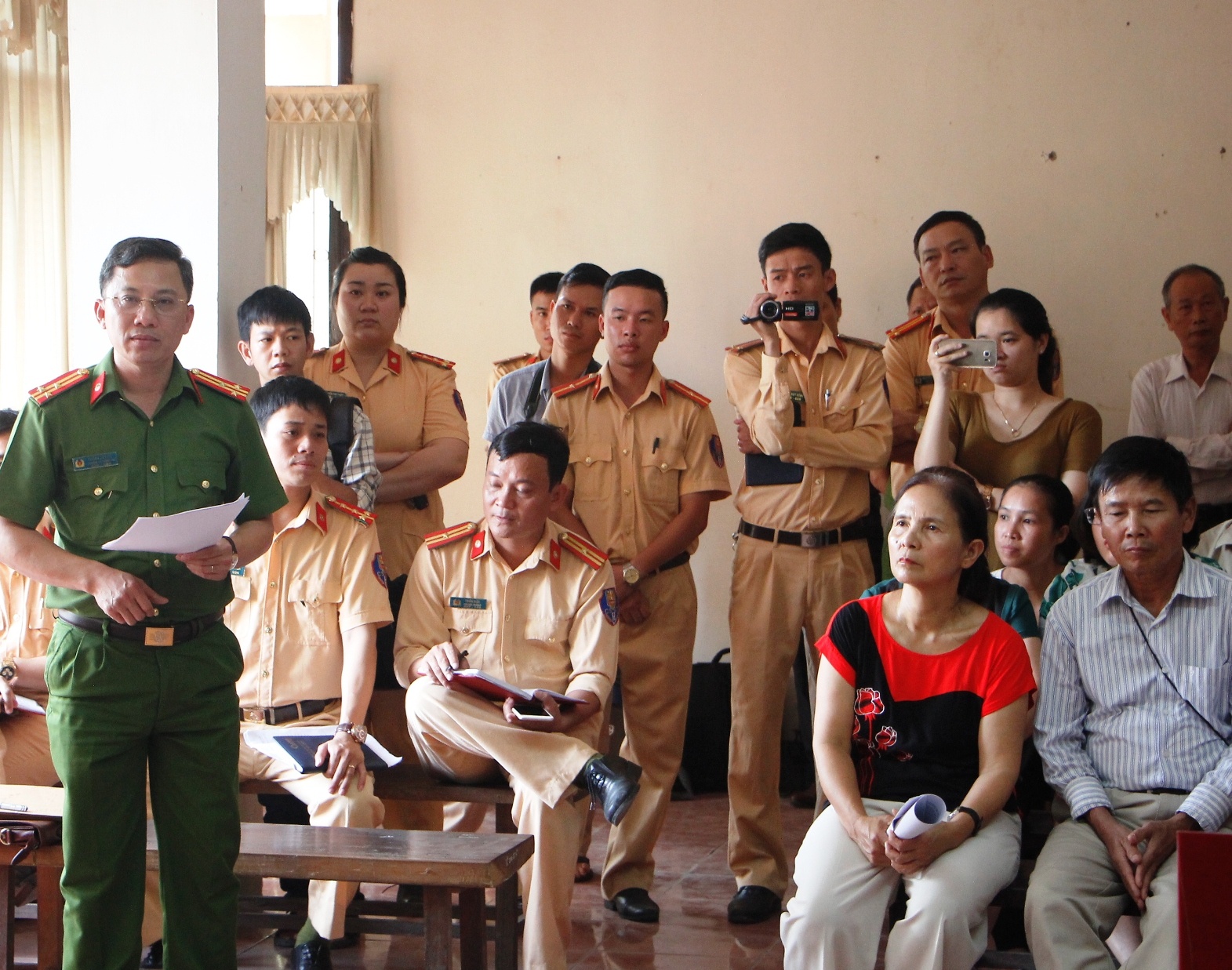 Ngay 29/5 se tuyen vu tai xe kien canh sat giao thong xu phat hinh anh