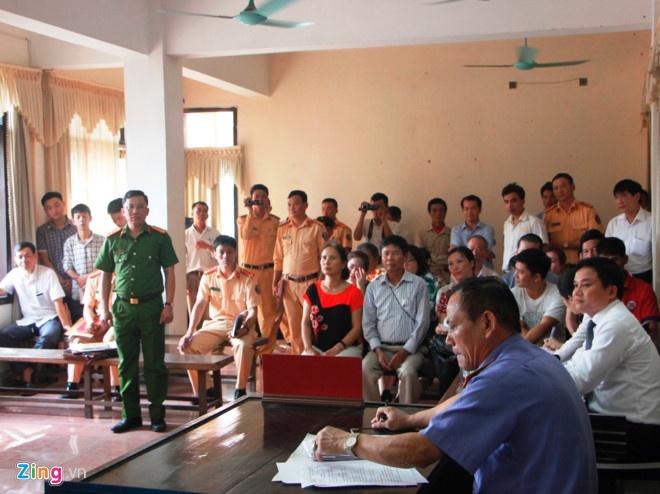 'Chung toi se tiep tuc khoi kien' hinh anh