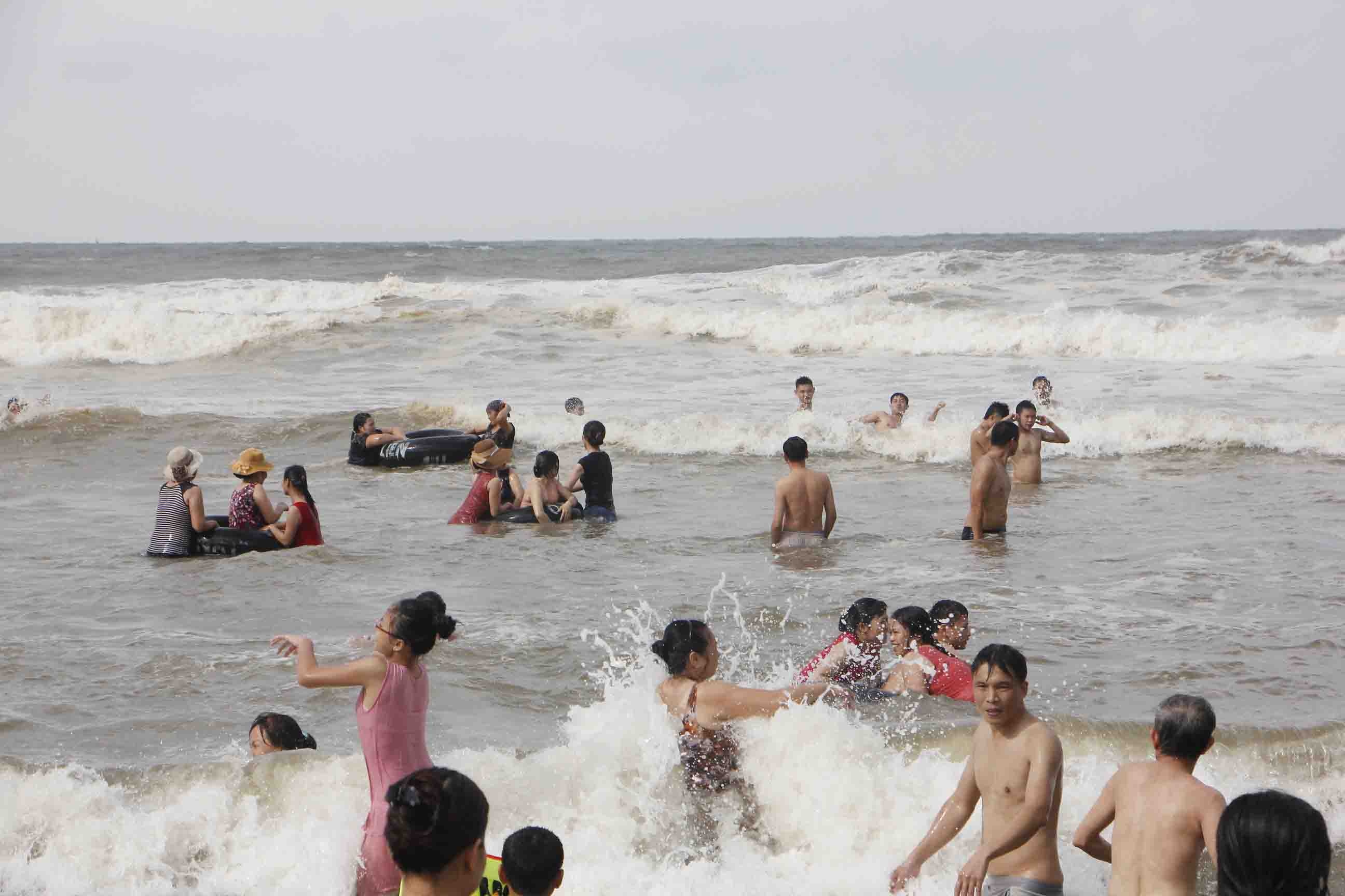 khach phan ung khi bi cam tam anh 14