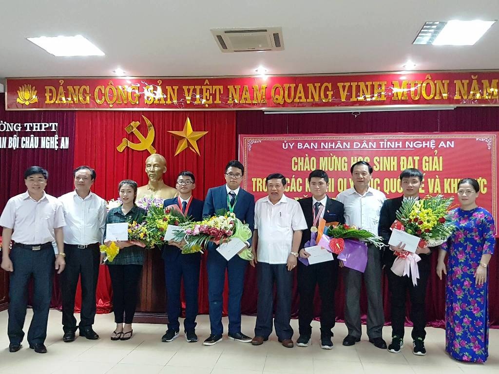 Học sinh Olympic quốc tế ảnh 2 Hoc sinh Olympic quoc te anh 2