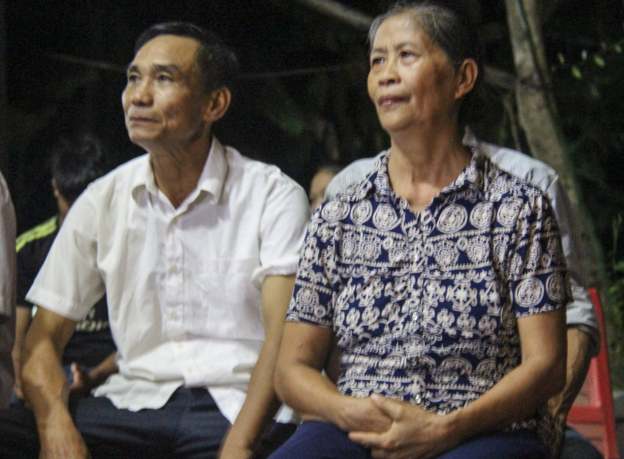 Bo Cong Phuong: 'Tu hao vi con choi nhiet tinh tu dau den cuoi tran' hinh anh