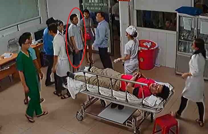 Giam doc hanh hung bac si anh 2