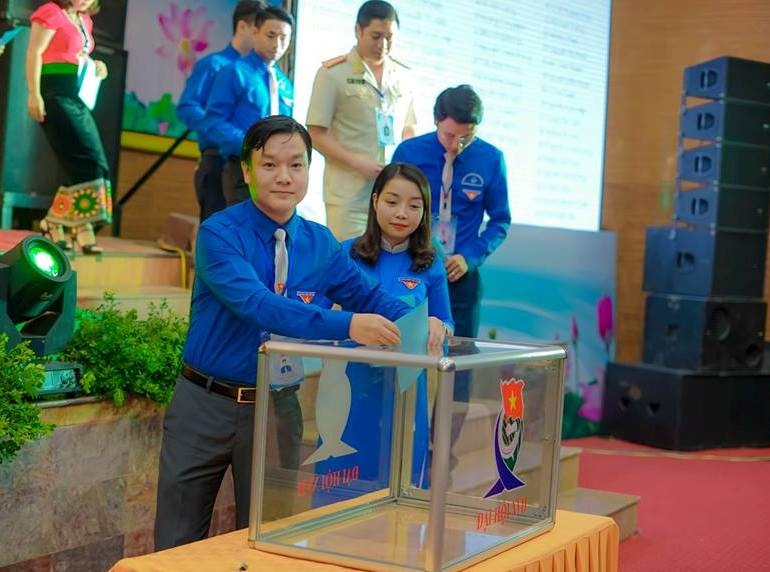 Bi thu Tinh doan Nghe An anh 2