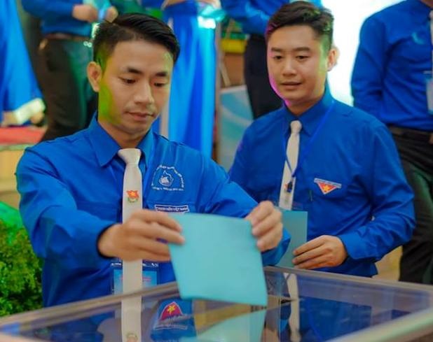 Ong Pham Tuan Vinh tai dac cu Bi thu Tinh doan Nghe An hinh anh