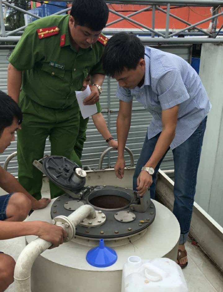 kinh doanh xăng dầu bẩn ảnh 1 kinh doanh xang dau ban anh 1