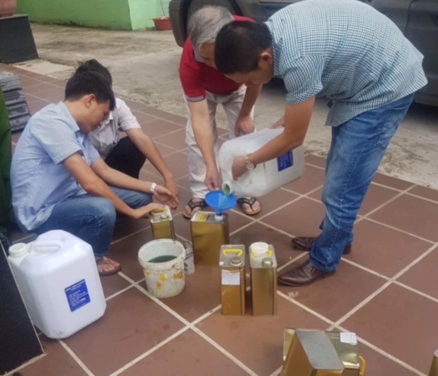 Vu xang gia o Nghe An: Xang A92 nguyen chat chua toi 50% hinh anh