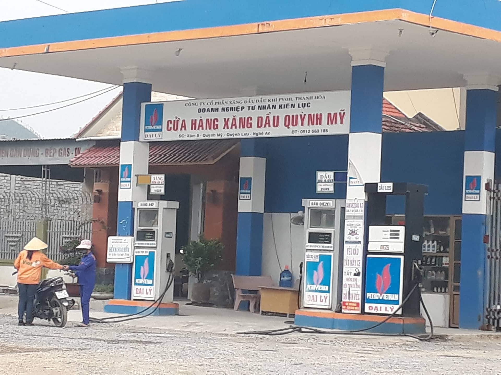 Khoi to them 2 bi can vi kinh doanh xang A92 gia hinh anh