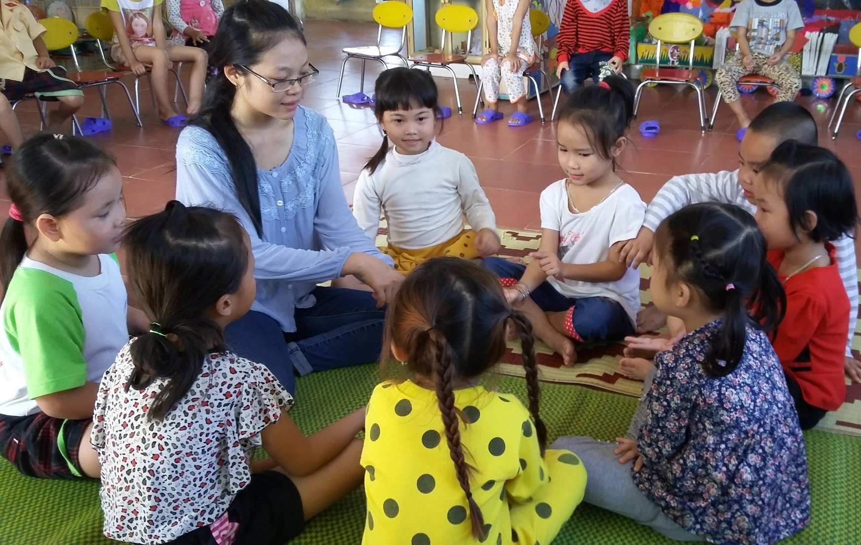 Hai giao vien Nghe An duoc ton vinh nha giao tieu bieu nam 2017 hinh anh