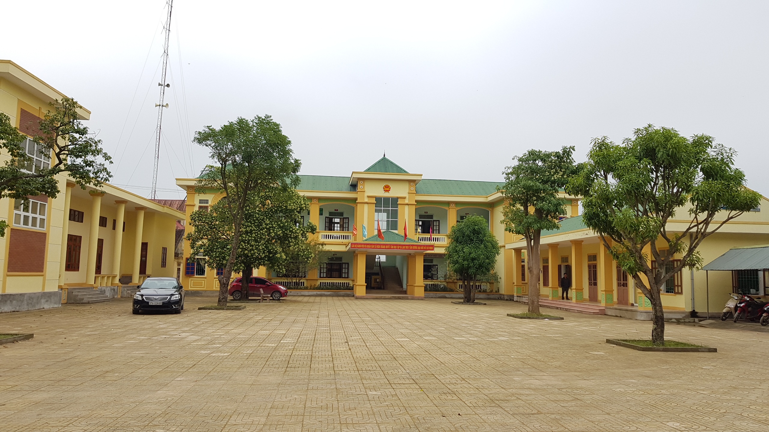 Bi thu noi gi ve vu truong cong an ban chu tich xa hinh anh