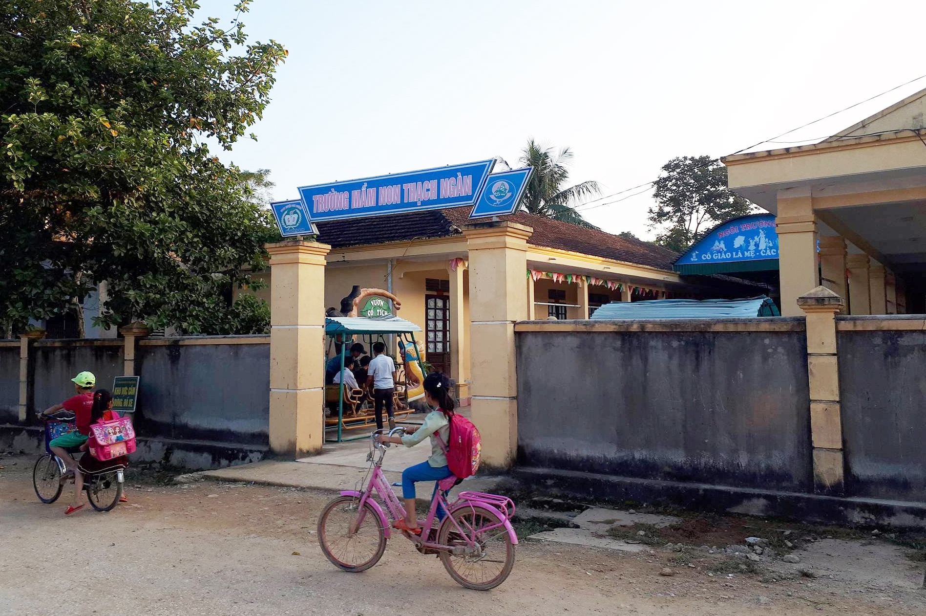 đình chỉ hiệu trưởng ảnh 1 dinh chi hieu truong anh 1