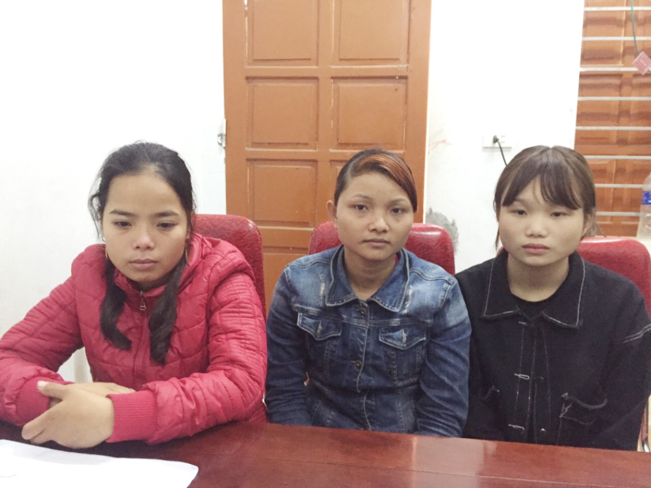 Canh sat boc me 'nu quai lua dao' vo mang thai hinh anh