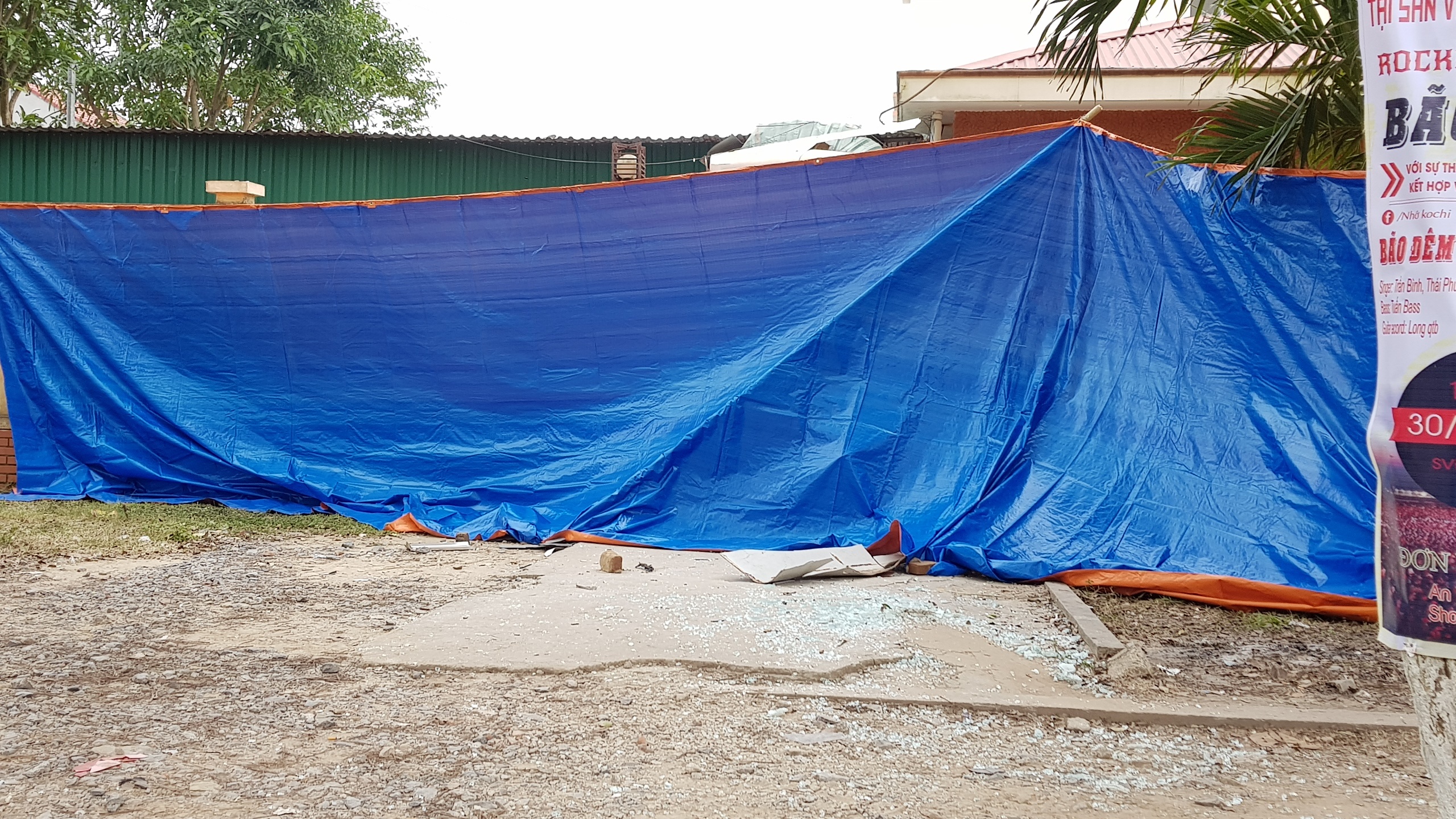 Nhan chung ke lai giay phut cay ATM no tung hinh anh