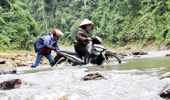 Cong an vao cuoc vu giao vien o Nghe An khong duoc nhan tien phu cap hinh anh