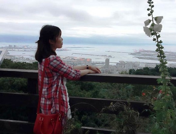 Nu du hoc sinh tu vong tai Nhat Ban hinh anh