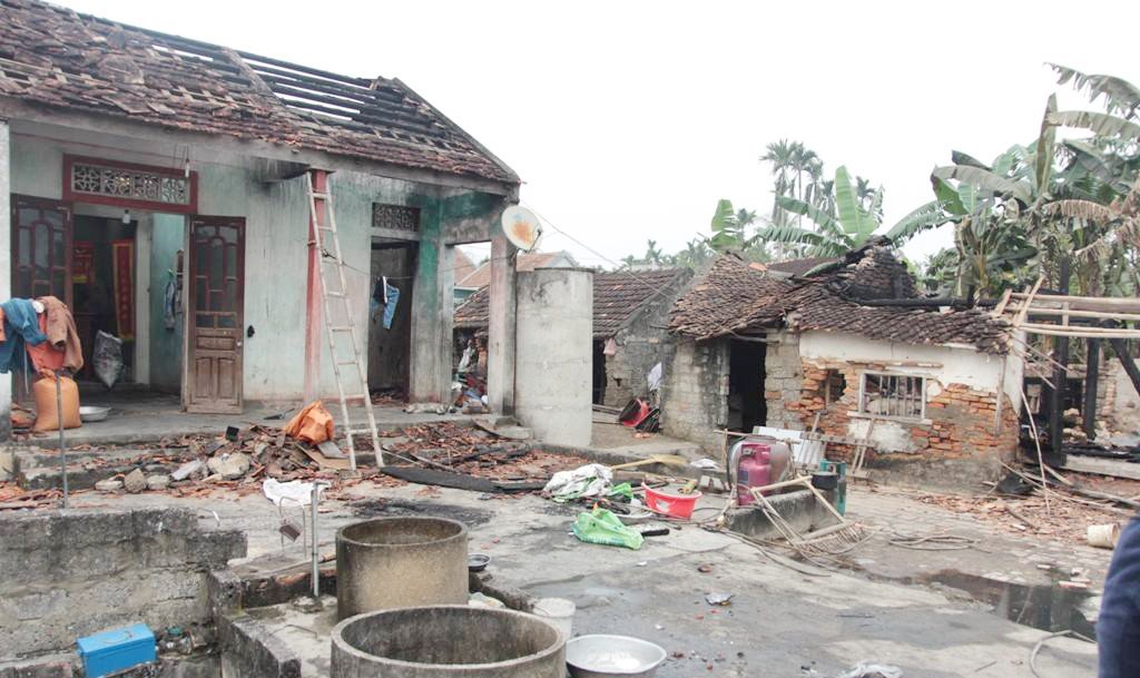 Hien truong can nha bi con trai phong hoa hinh anh