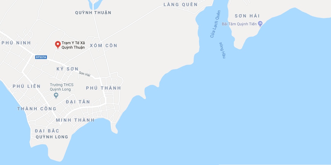 be gai 2 tuoi roi xuong ho voi anh 1