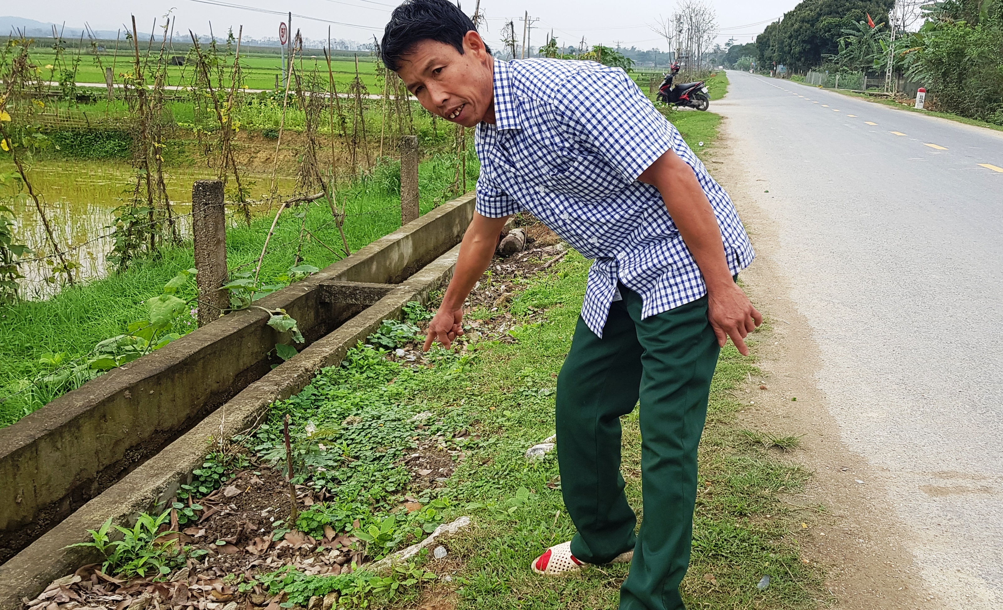 Hien truong vu tai nan lam 2 nguoi tu vong trong dem giao thua hinh anh