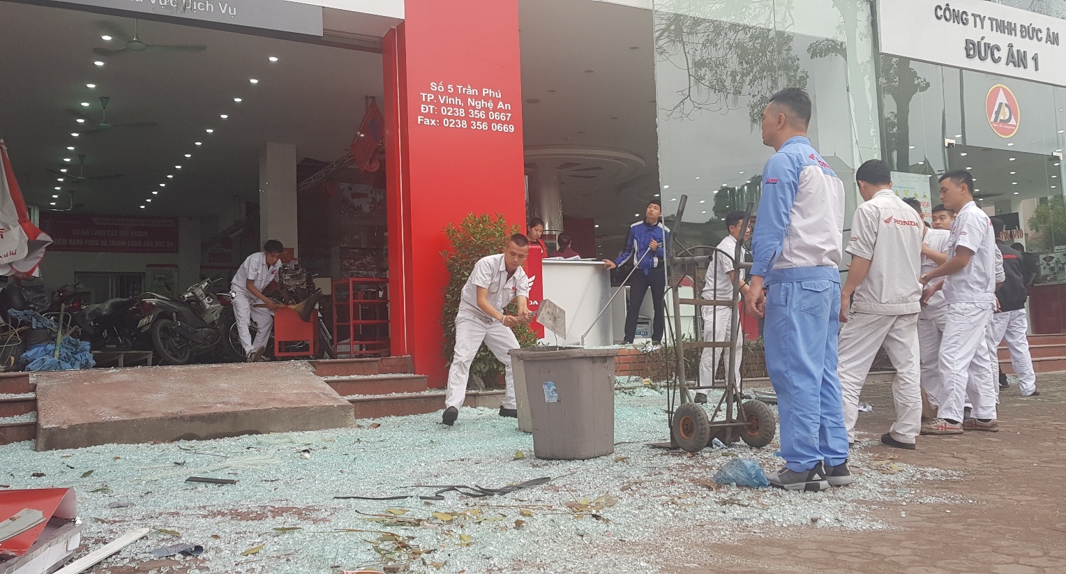 nổ lớn tại nhà hàng lẩu nướng ảnh 3 no lon tai nha hang lau nuong anh 3