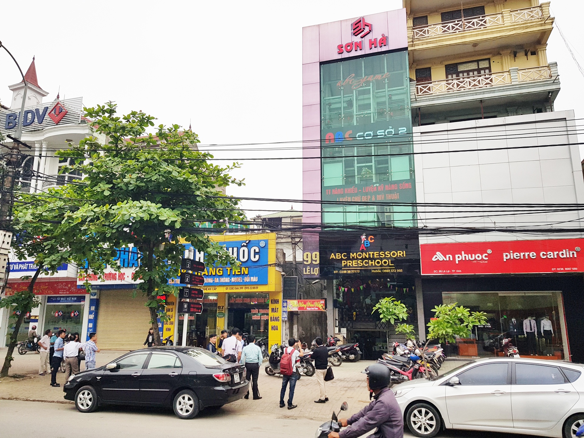 Sa thai co giao mam non tat tre hinh anh